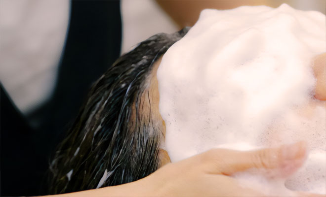 美容液を主成分とした上質な石鹸で洗い上げる『ラテフェイシャルスパ』