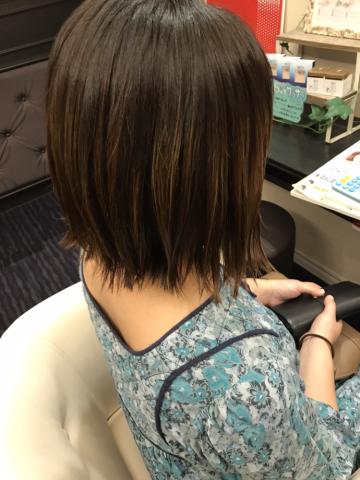 ショートボブ