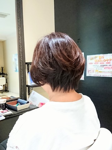 ショートボブ