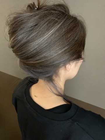 グレージュフルメッシュ